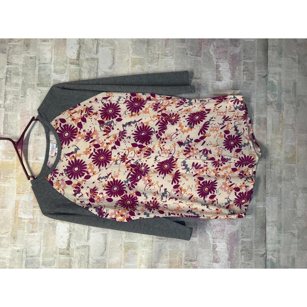 LuLaRoe Randy Top NWT Medium